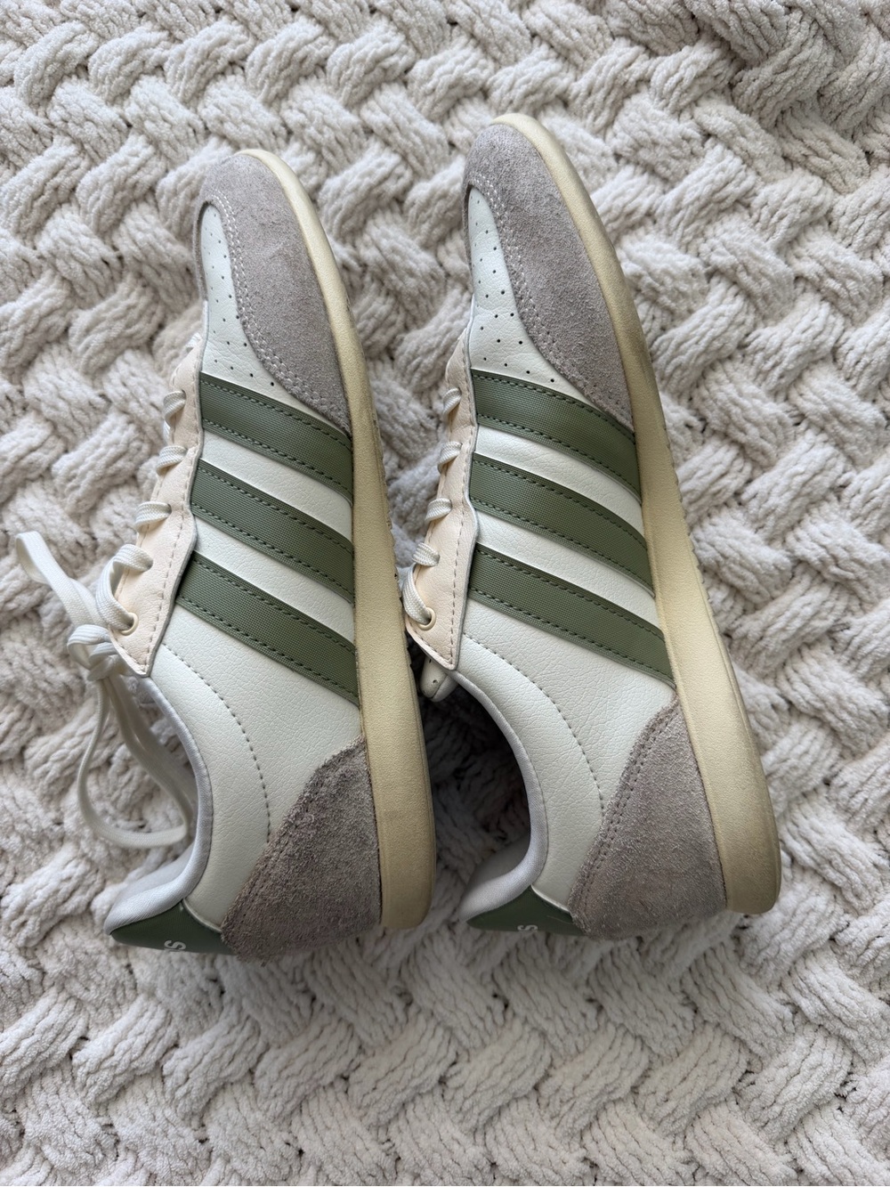 adidas Cream and Olive Green Retro Trainers - Picture 2 of 5